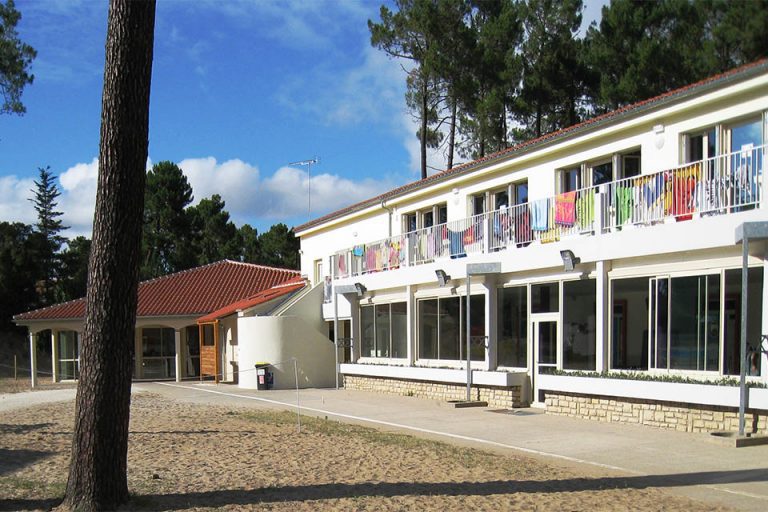 Hotel Restaurant Les Begonias St Georges De Didonne La Côte de Beauté - Cap France - Villages Vacances et Hôtels Clubs