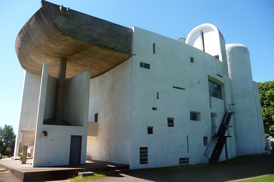 La chapelle Notre-Dame du Haut, par Le Corbusier