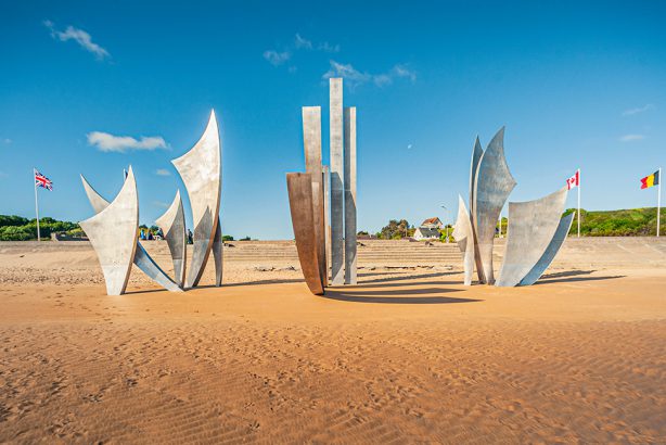 Randonnée et patrimoine : 20 circuits où marcher fait voyager dans le temps